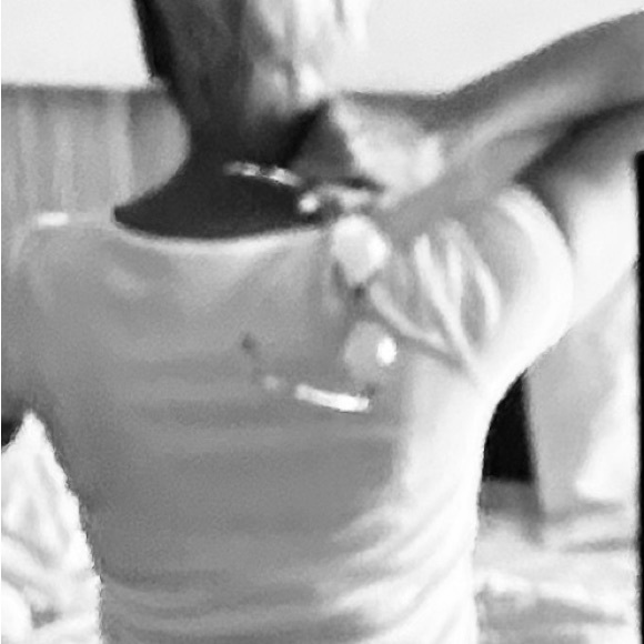 Meet your Posher, Adrianna - Picture 2 of 11